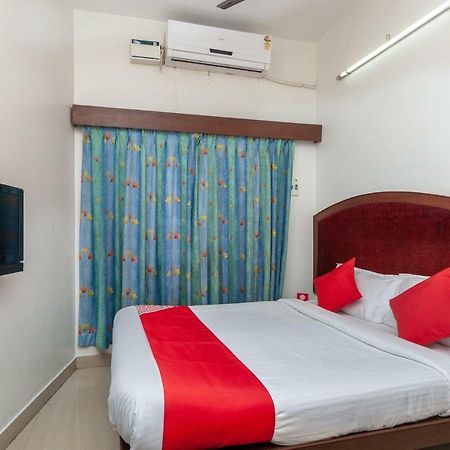Hotel Oyo 8410 Rajeswari Tower Chennai Exterior foto