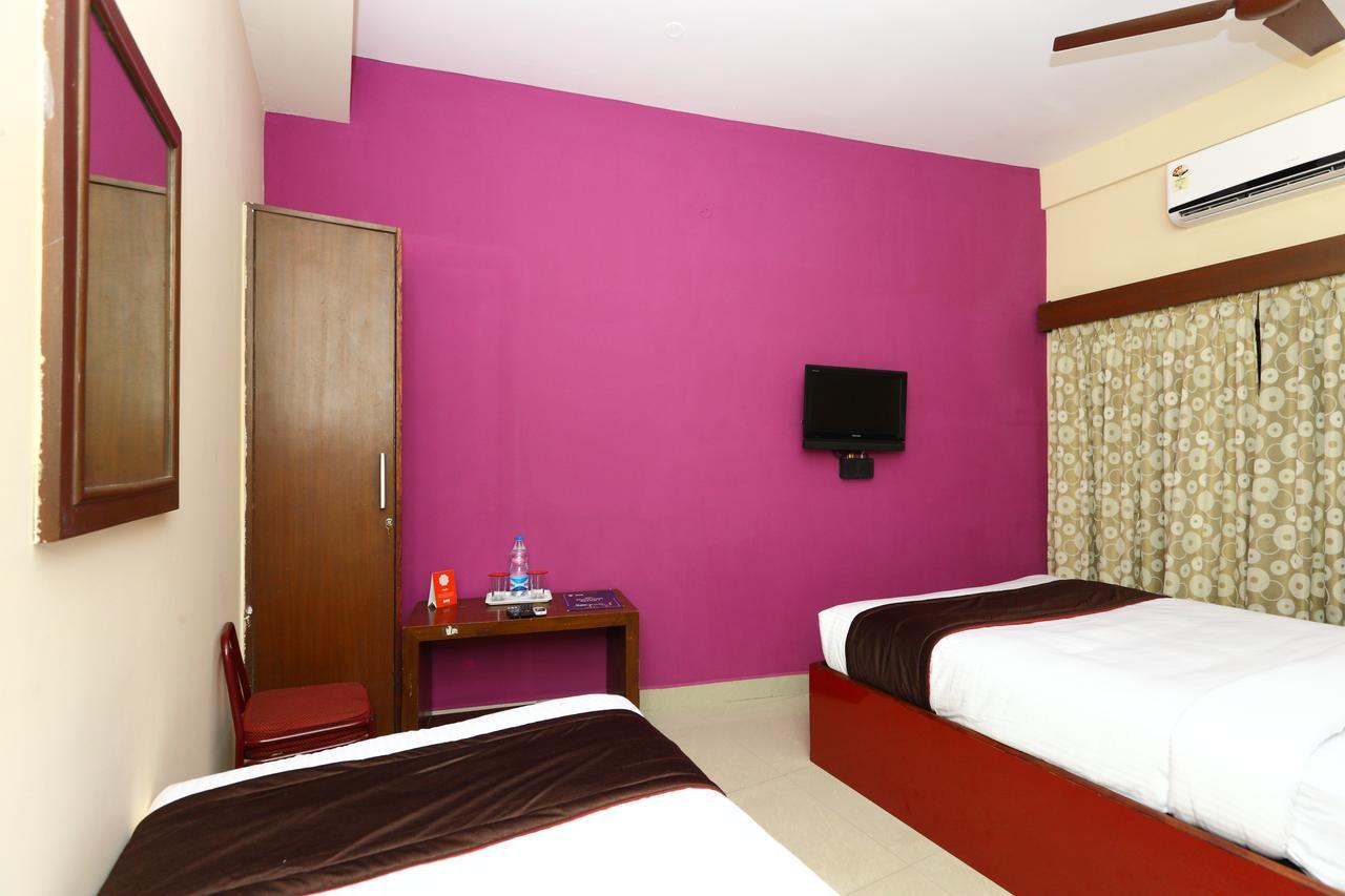 Hotel Oyo 8410 Rajeswari Tower Chennai Exterior foto