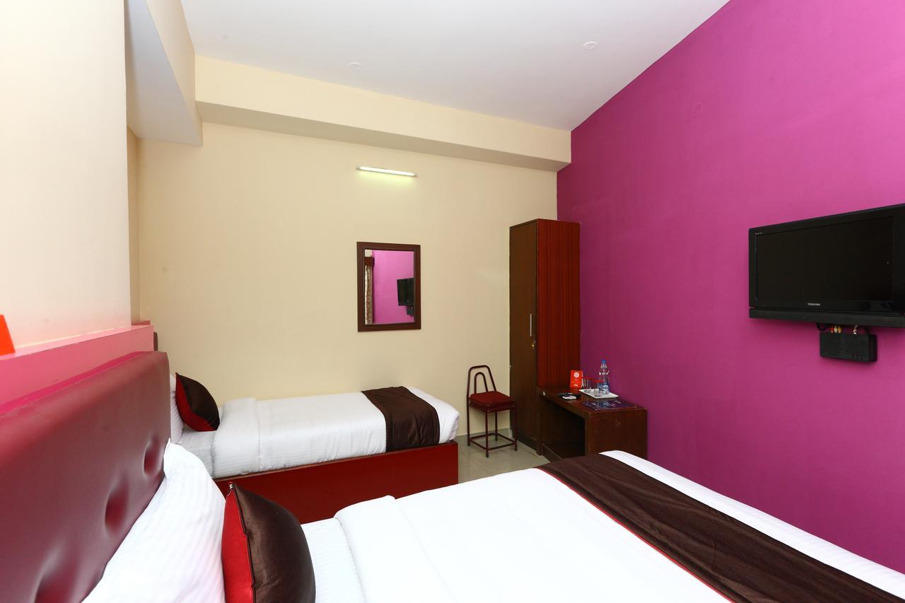 Hotel Oyo 8410 Rajeswari Tower Chennai Exterior foto