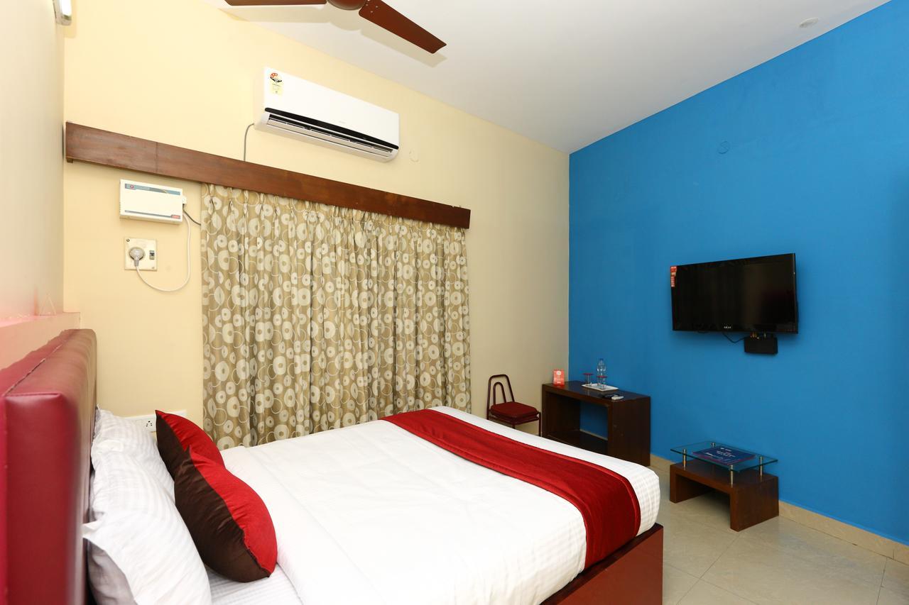 Hotel Oyo 8410 Rajeswari Tower Chennai Exterior foto