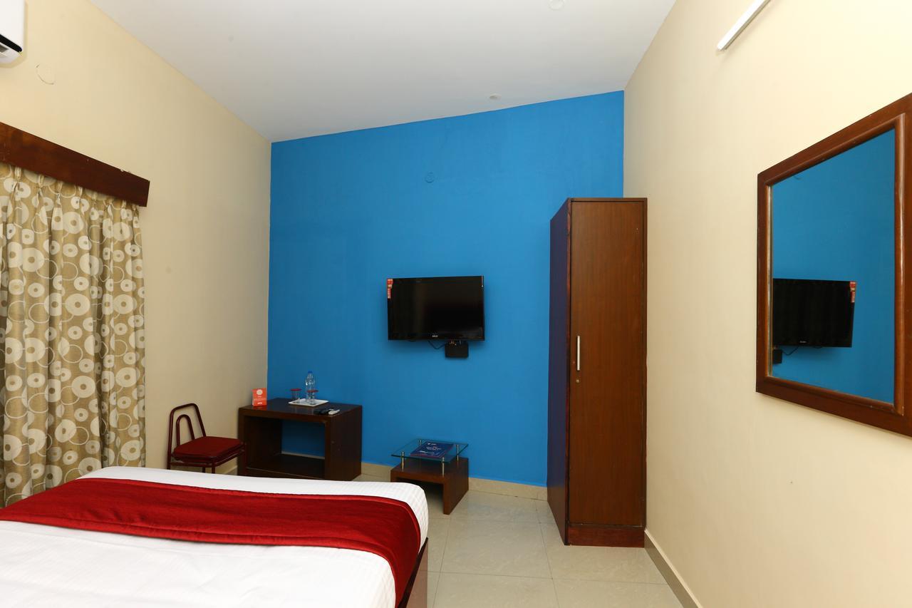 Hotel Oyo 8410 Rajeswari Tower Chennai Exterior foto