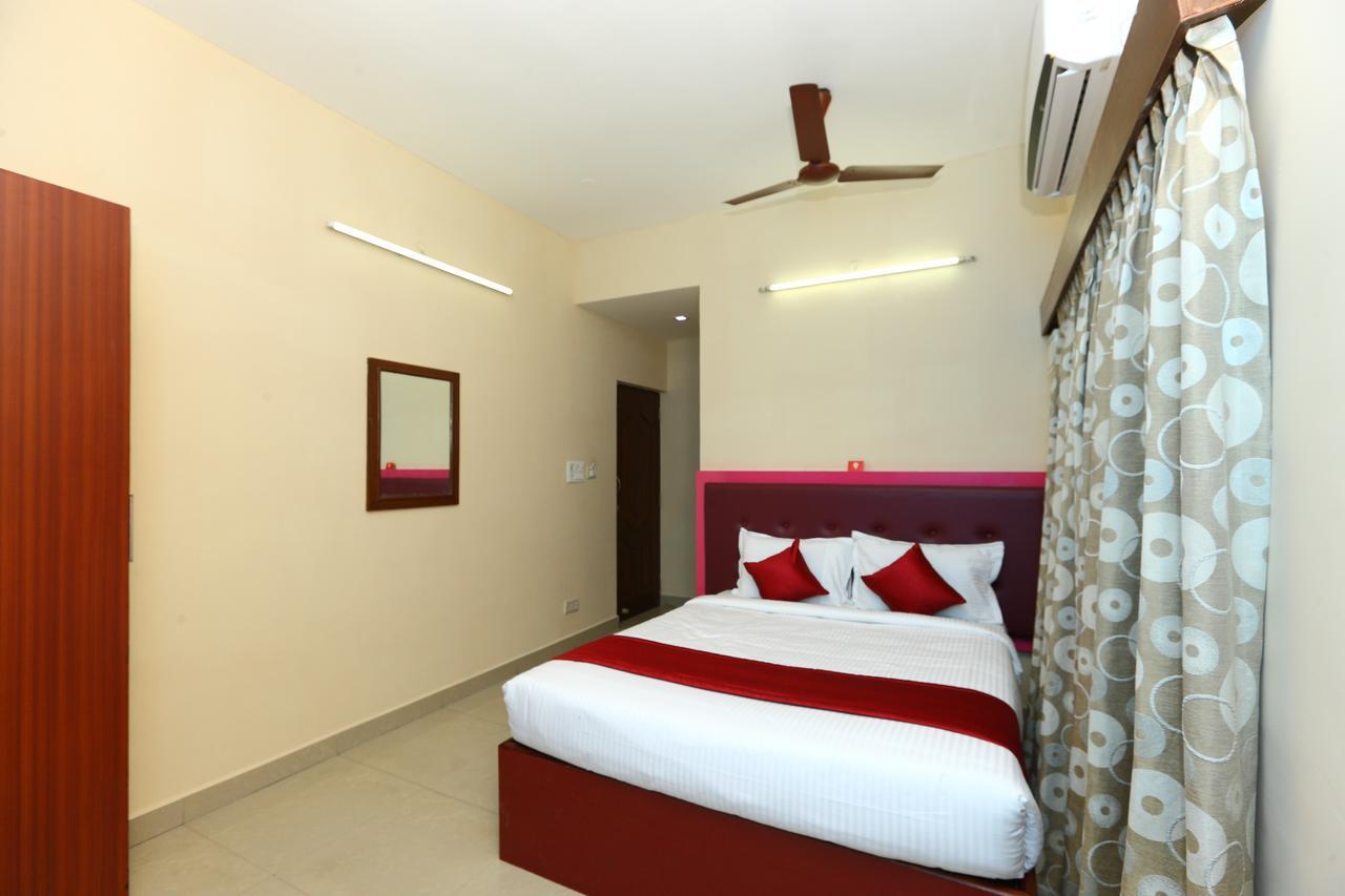 Hotel Oyo 8410 Rajeswari Tower Chennai Exterior foto