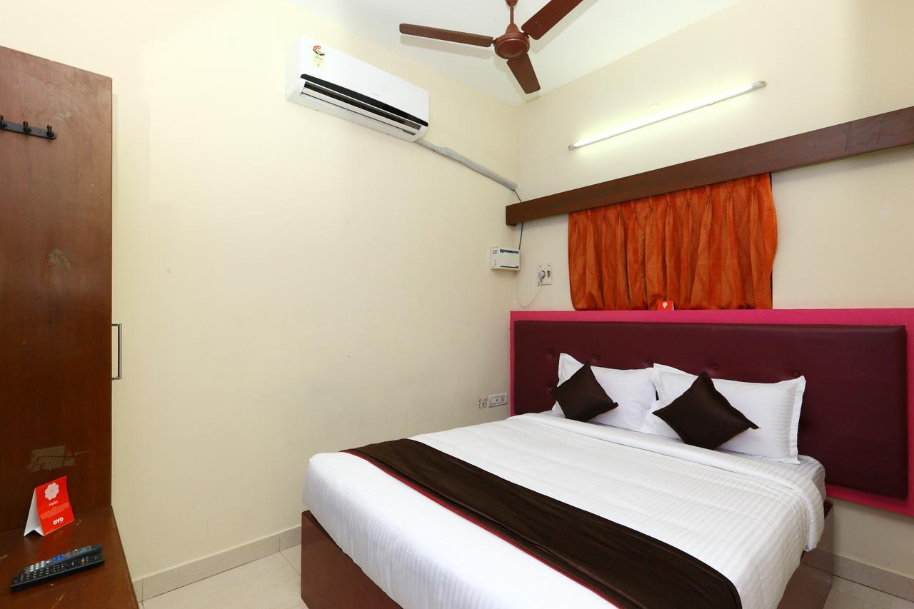 Hotel Oyo 8410 Rajeswari Tower Chennai Exterior foto