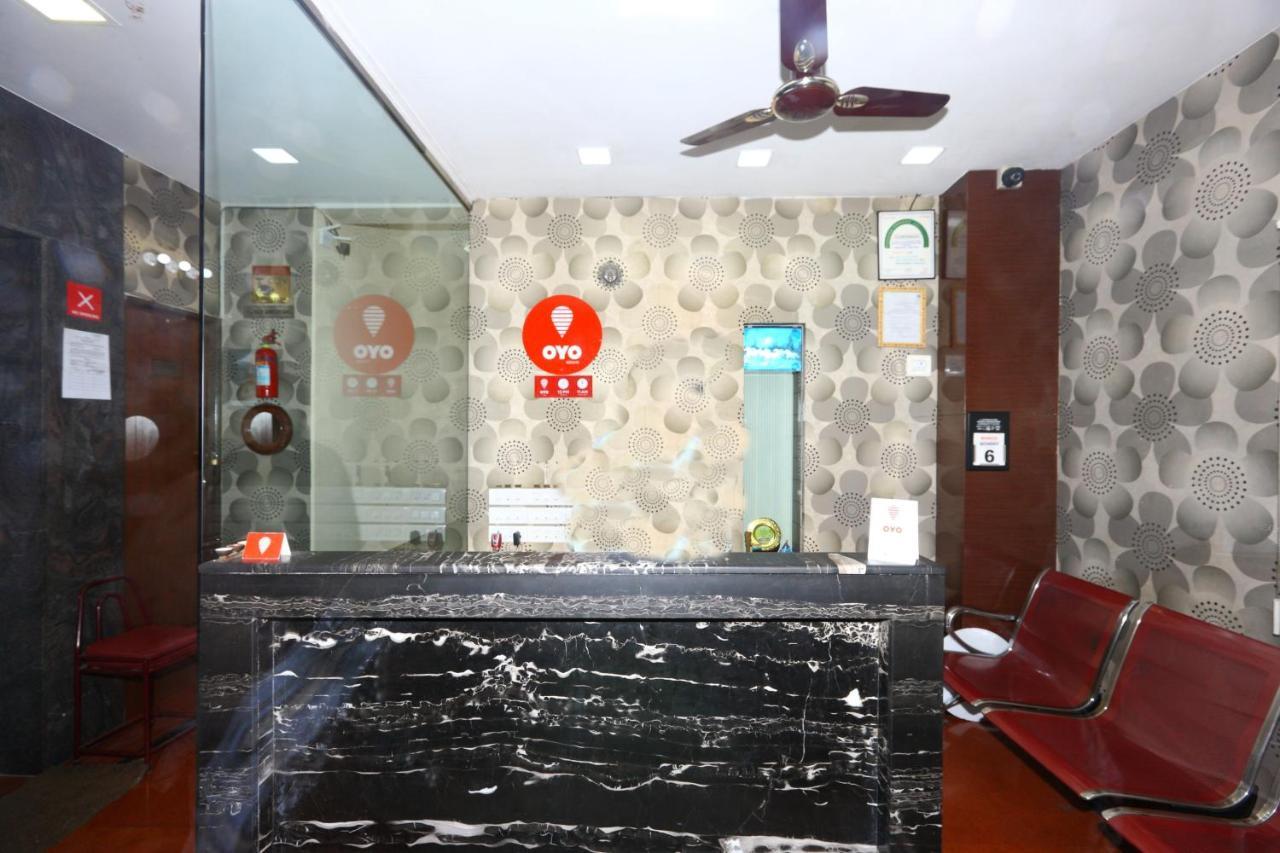 Hotel Oyo 8410 Rajeswari Tower Chennai Exterior foto