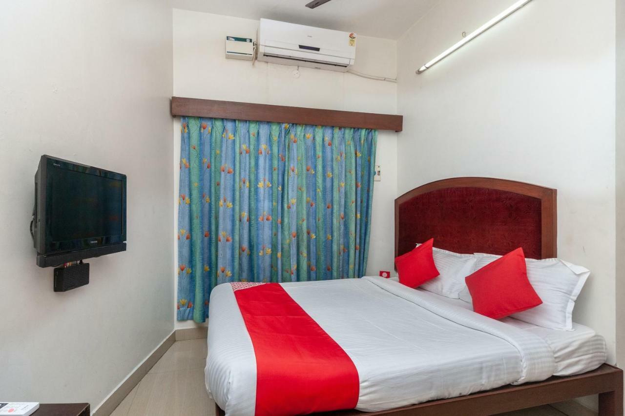 Hotel Oyo 8410 Rajeswari Tower Chennai Exterior foto
