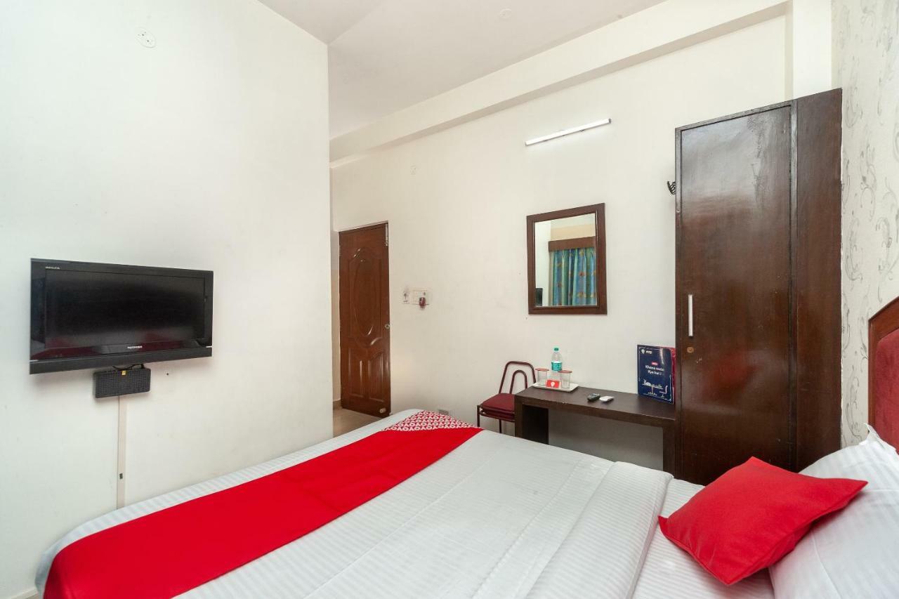 Hotel Oyo 8410 Rajeswari Tower Chennai Exterior foto