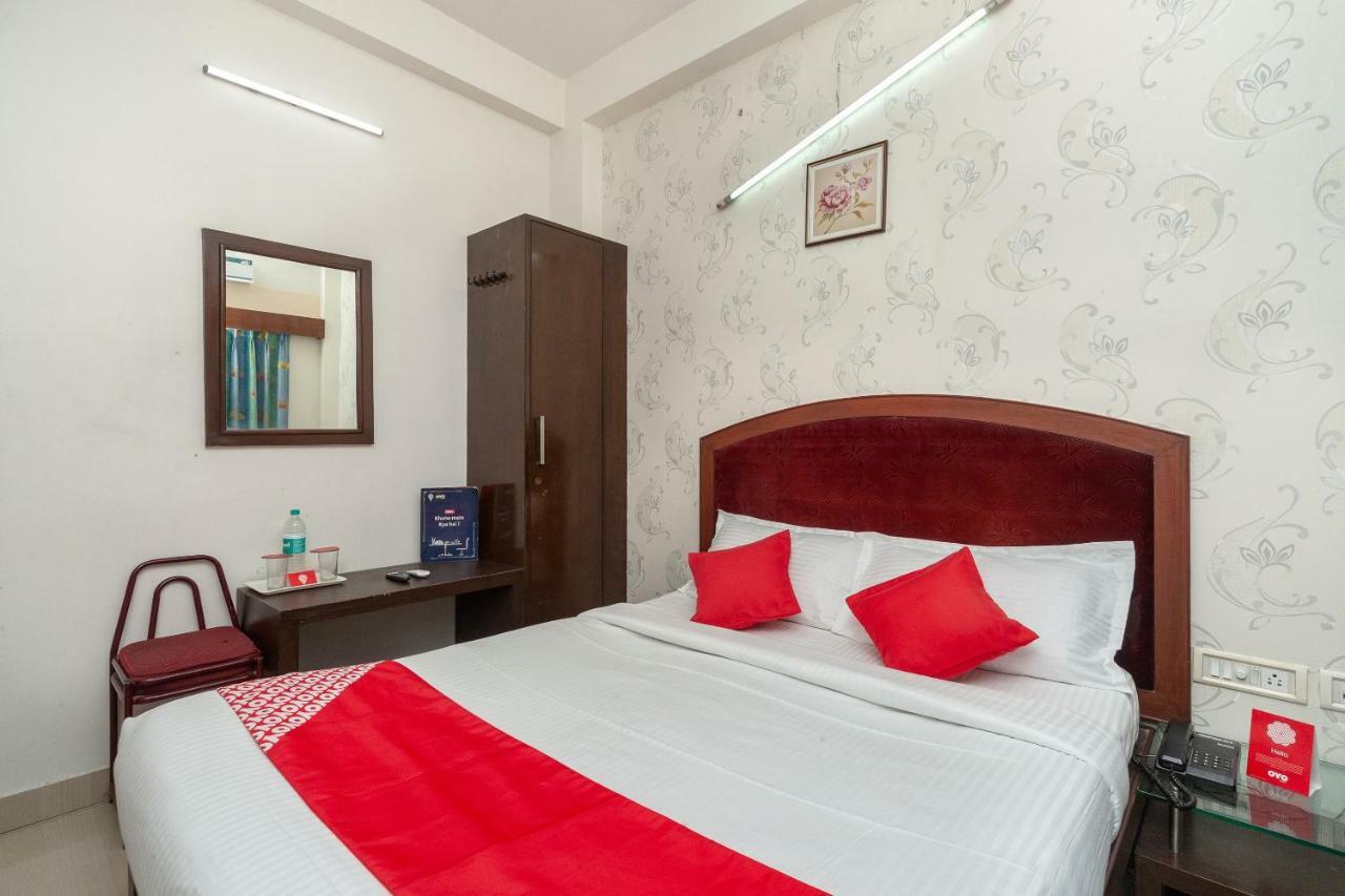 Hotel Oyo 8410 Rajeswari Tower Chennai Exterior foto