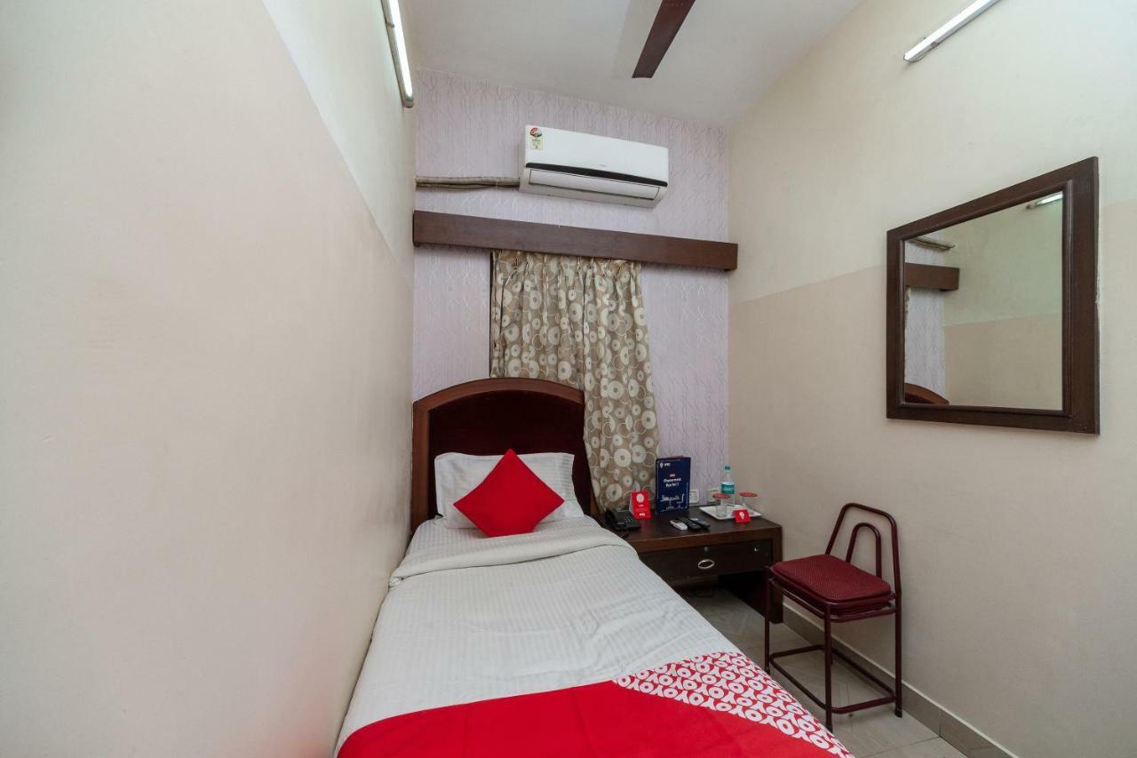 Hotel Oyo 8410 Rajeswari Tower Chennai Exterior foto