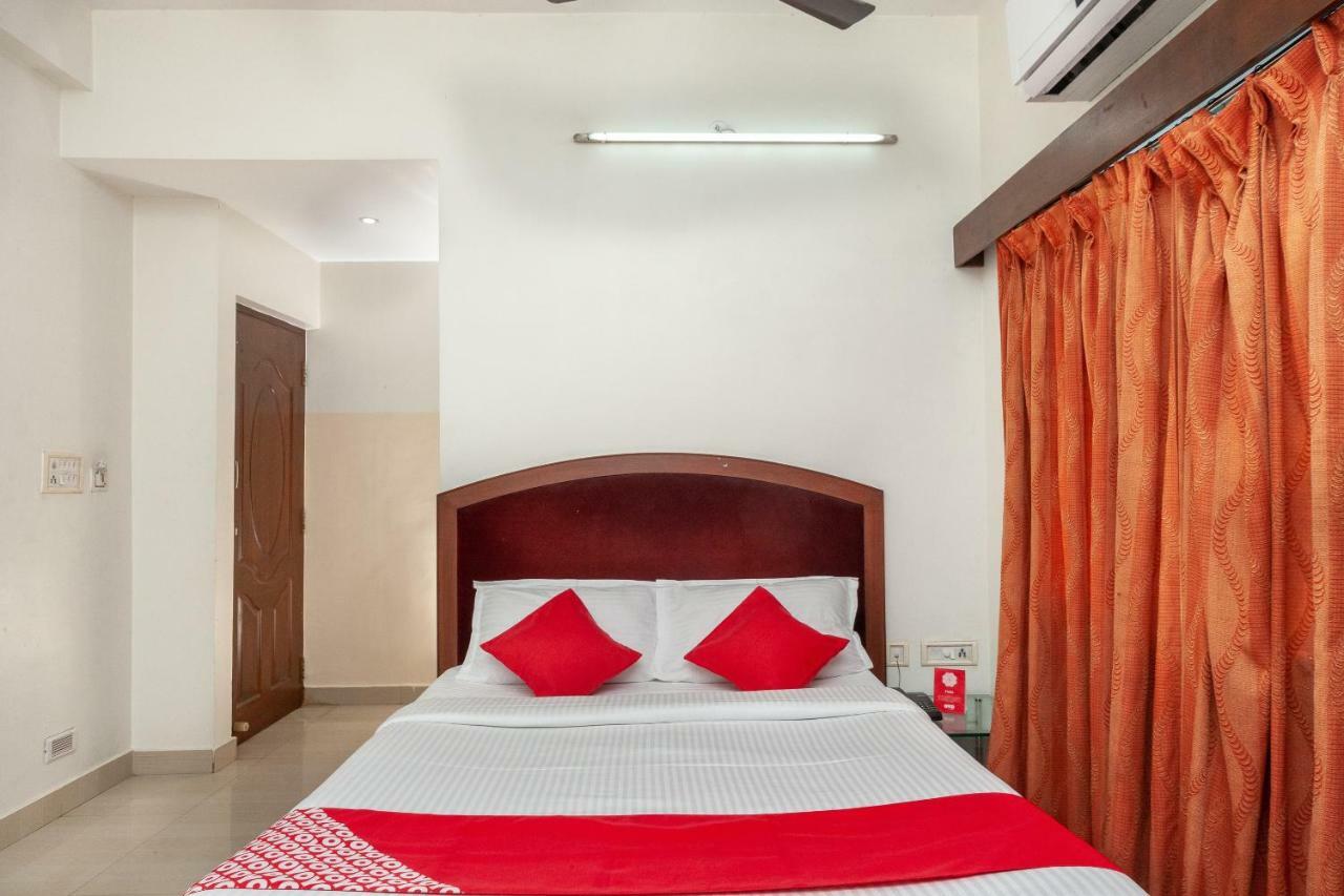Hotel Oyo 8410 Rajeswari Tower Chennai Exterior foto
