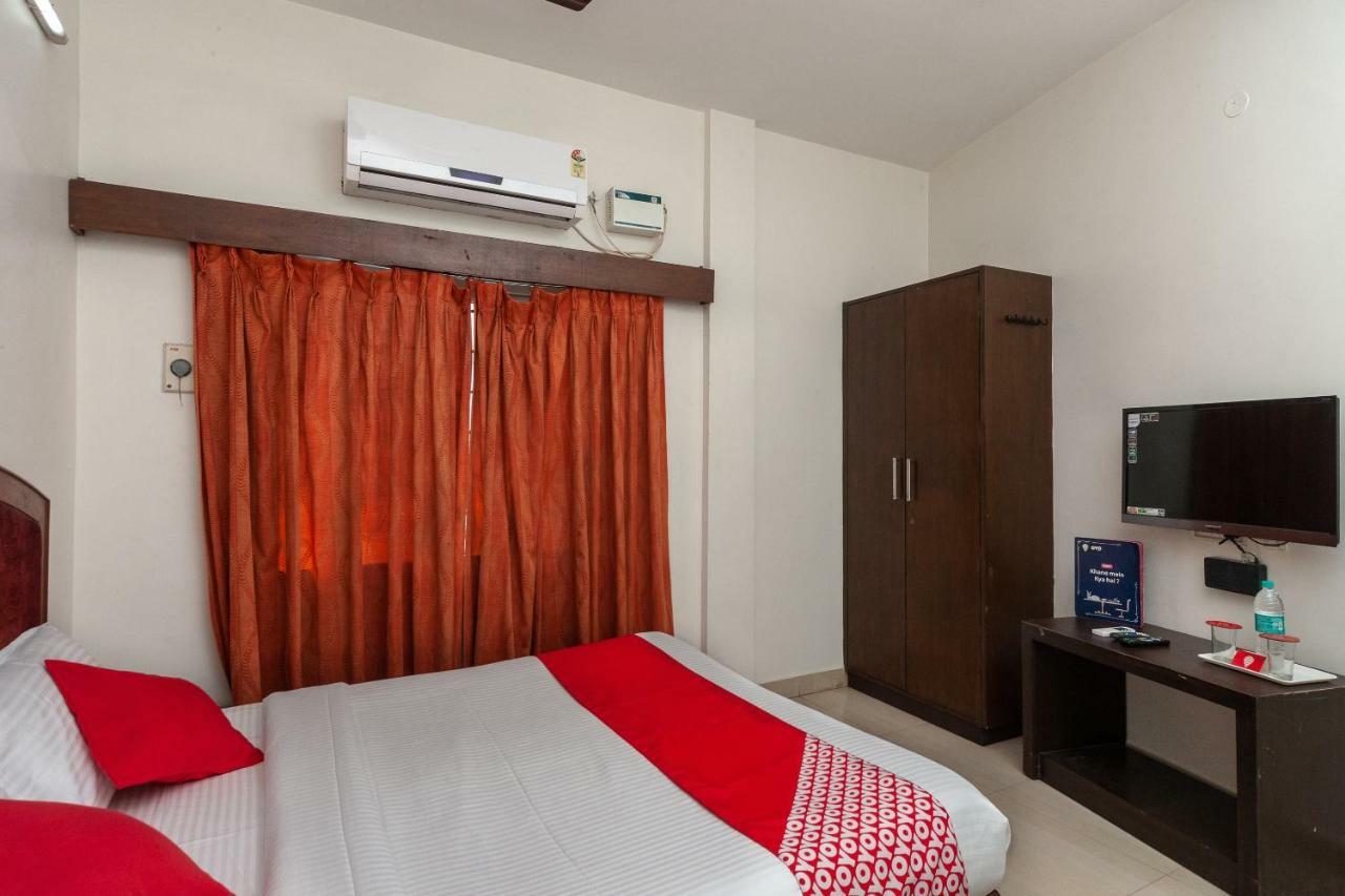 Hotel Oyo 8410 Rajeswari Tower Chennai Exterior foto